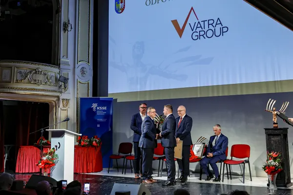 Wręczenie Dedala Vatra Group na scenie Teatru Polskiego w Bielsku-Białej